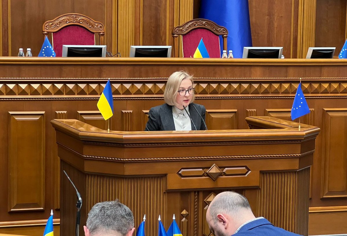 Dear @TwitterSupport, <a href="/elonmusk/">Elon Musk</a> &amp; @lindayacc,
I'm a Ukrainian MP with 110К followers.
In my blog, I tell the world about the war in #Ukraine.
But @Twitter took away my verification.
I applied for a gray check as an MP, but my account still hasn't been verified. Can you help?