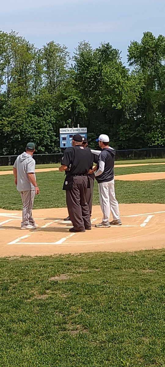 rayteodora1's tweet photo. Max Lipton with a quick 1-2-3 top of the 1st for @HenHudBaseball! 
We are underway. 
@BCSD_Athletics vs Hen Hud 
Outbracket PLAYOFF

@rayteodora1 @NyMetroScout @MaxPreps @SecOneAthletics @lohudsports @nysswa https://t.co/BPbRa8dI3I