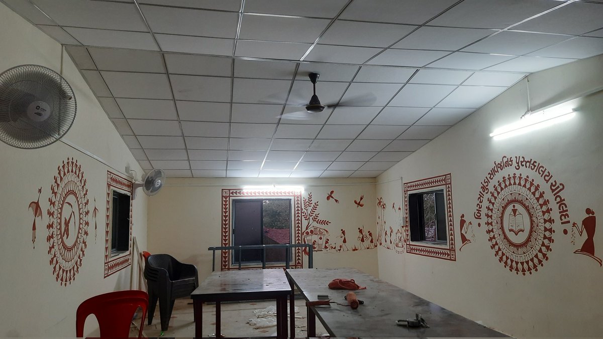 લોક સહકાર થકી નિર્માણ પામી રહેલ 
બિરસા મુંડા સાર્વજનિક પુસ્તકાલય ચીતલદા, 
તા. ઉમરપાડા, જી.સુરત.
<a href="/Divya_Bhaskar/">Divya Bhaskar</a> <a href="/abpasmitatv/">ABP Asmita</a> <a href="/VtvGujarati/">VTV Gujarati News and Beyond</a> <a href="/News18Guj/">News18Gujarati</a> <a href="/devanshijoshi71/">Devanshi Joshi</a>