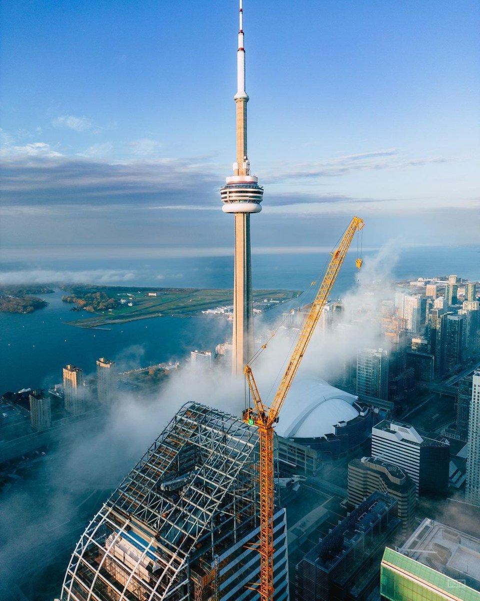 MyTOFD's tweet photo. Building up our city ποΈ πΈ IG: @thelandofdustin #torontoclx https://t.co/echaYFGw8n