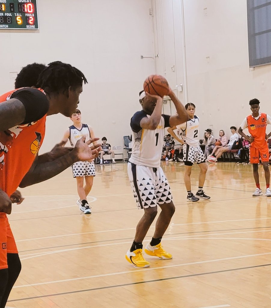 The <a href="/ChicagoDemons/">Chicago Demons</a>  17U team is playing The Academy in bracket play at the Chicago Elite Invitational. Come to Hope Athletic Center and catch all the 17U action. The 16U and 15U Divisions are at CSO Multiplex. <a href="/hooptilithurts1/">Hoop 'Til It Hurts!</a> <a href="/M_Robinson32/">Matt Robinson</a>