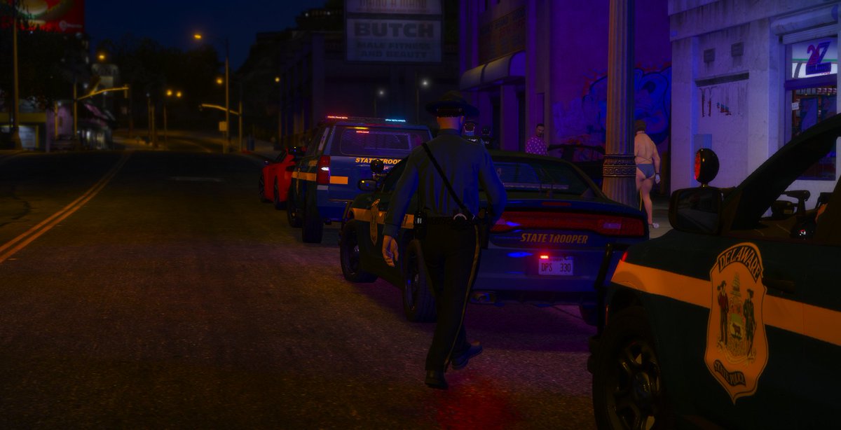 Official_SCRP's tweet photo. 🚨State Police at work 🚨

#Trooper #Fivem #GtaV #Roleplay https://t.co/TvEVZ86bmA
