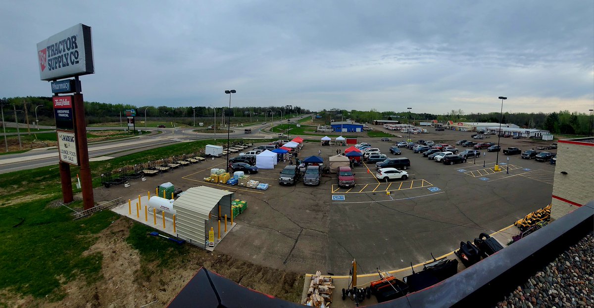 rmalotky's tweet photo. We here at the Aitkin Tractor supply are excited to welcome the farmers market! A dozen vendors with more to come. #tractorsupply #gura #outtherelife #2651Aitkin https://t.co/izbKK0gWsk