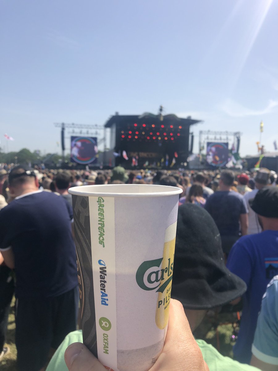 glastobation's tweet photo. Sun, booze, mates, loud music, good people, no responsibilities. Nothing beats this, nothing. 😎 

39 days to go. 

#Glastonbury #Glasto https://t.co/E124jYJoKv
