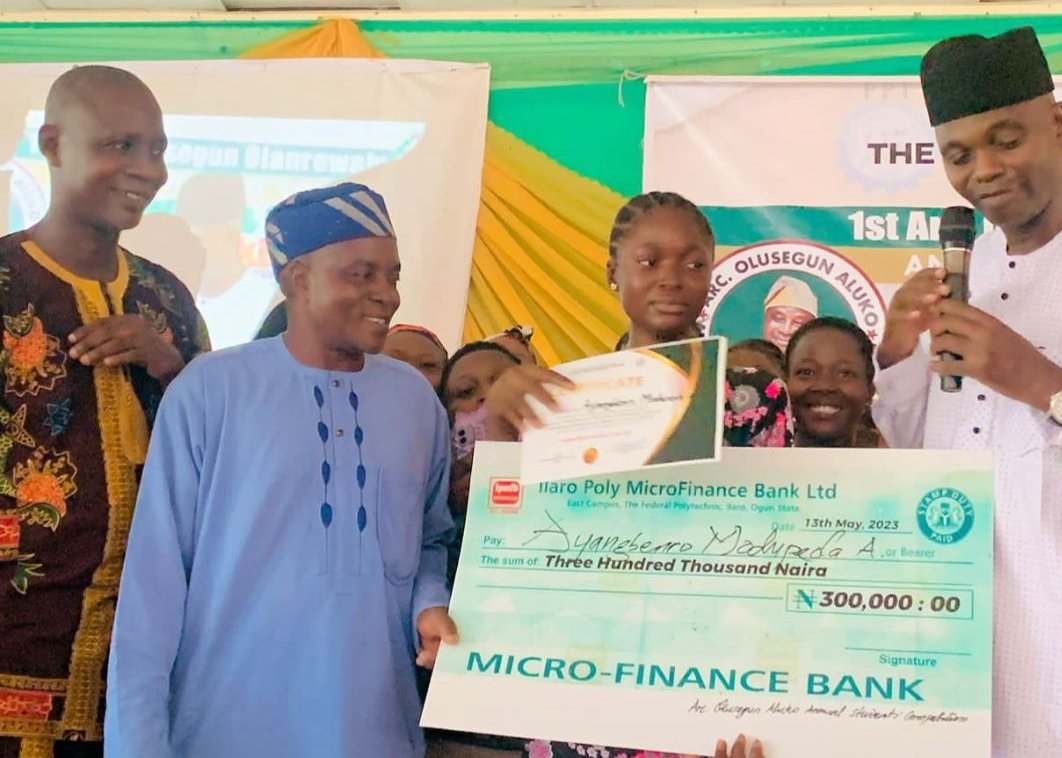 Student Makes History, Wins Architect Olusesgun Aluko’s Cash Prize franktalknow.com/student-makes-…