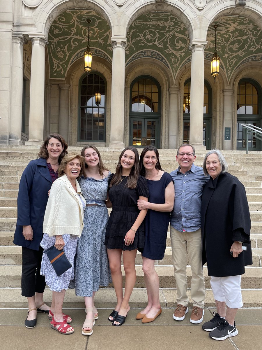 Gary_Alpert's tweet photo. Happy day to the 2023 UW graduates #uwgrad https://t.co/IexAHcfrqZ