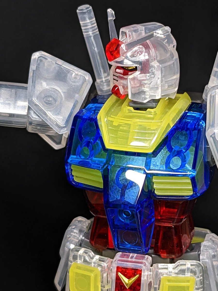 sssyossy's tweet photo. 超久しぶりにガンプラ作ってみた
��ンダムクリアカラーVer
砥ぎだししてピカピカにしてみました
#ガンプラ https://t.co/2hegj6hNiZ