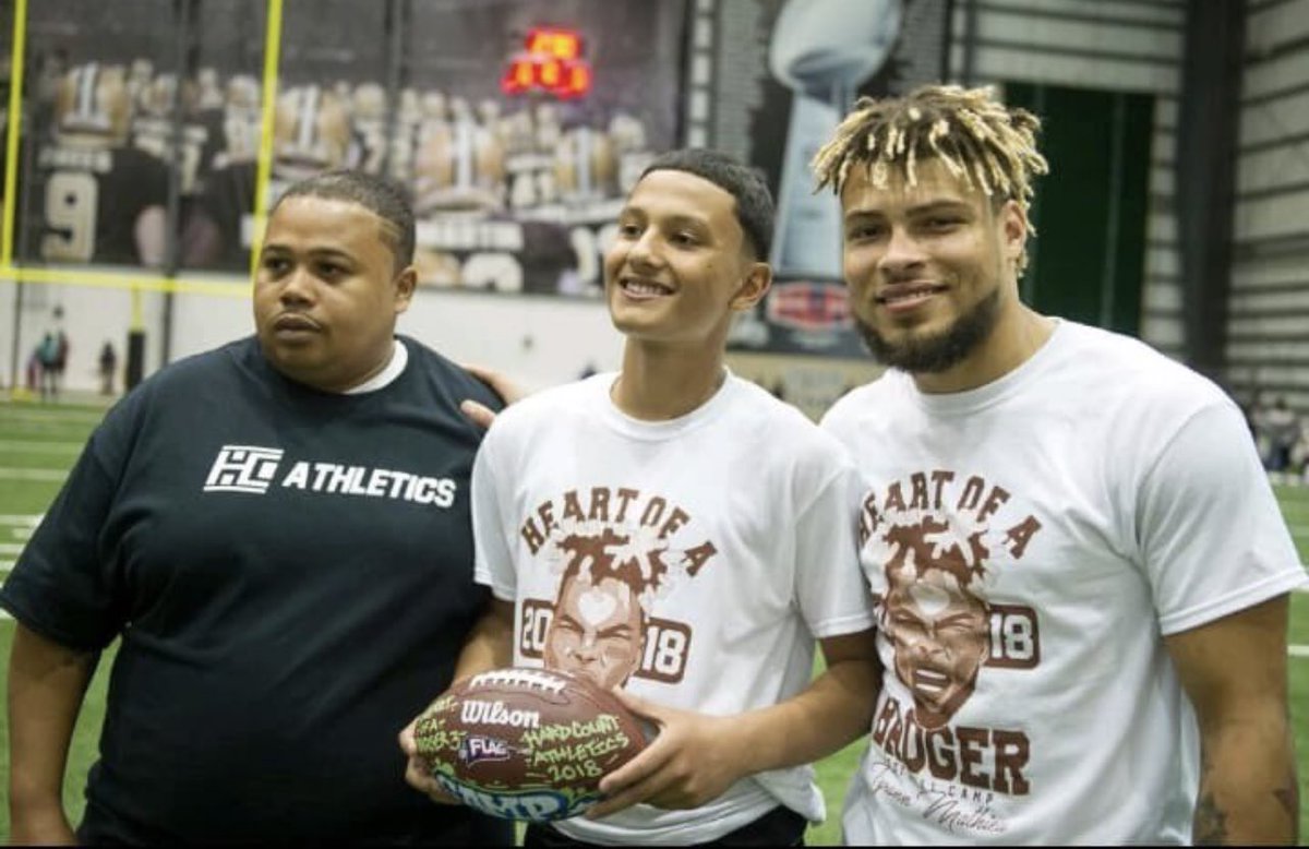 farrah_yvette's tweet photo. Happy birthday family @Mathieu_Era!

Tyrann has always shown Louisiana love no matter where he was, gave back with camps/giveaways/@truce_br events and has always been media-friendly. That’s why he’s 1 of my faves. I couldn’t wait to get his jersey when he came home! https://t.co/Vz0zbxfbl1