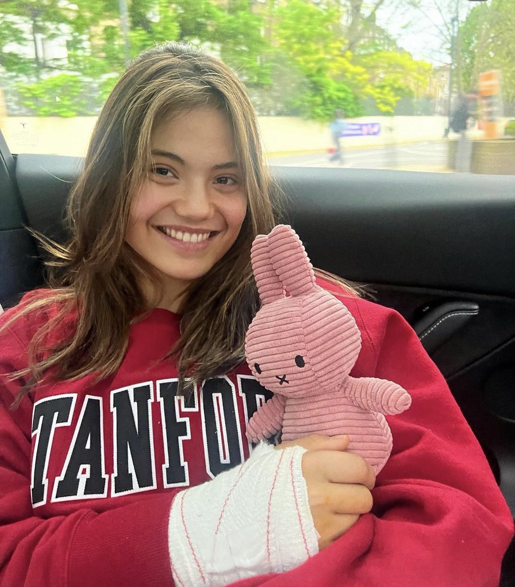 Daniel(SDMN) on Twitter "RT EmmaRaducanu recent recovery roundup ️‍🩹"