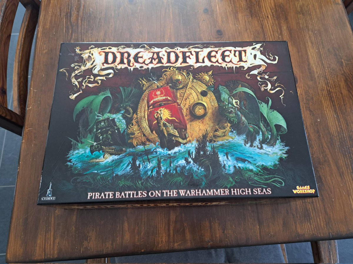 DrunkOnTeaUK's tweet photo. No painting today. I went to the Exeter Legionary Wargames Show. Picked up this for a lot less than it goes for online.
#Warhammer #WarhammerCommunity #GamesWorkshop #DreadFleet #BoardGames #Warmongers https://t.co/BwemMbbulR