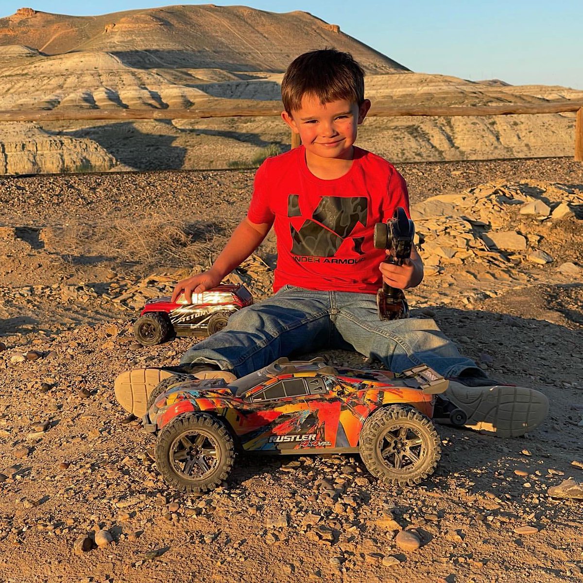 Finally the weekend!! 🎉 
Where’s your bash spot? 📍

Grab a few #Traxxas RC trucks — like the Rustler 4X4 VXL & 1/18 LaTrax Teton — and GO! 🎉

[[Model # 67076-4]] #Rustler4X4
[[Model # 76054-5]] #LaTraxTeton
#FastestNameInRadioControl #RC
#TraxxasFanPhoto 📸: billy_ln