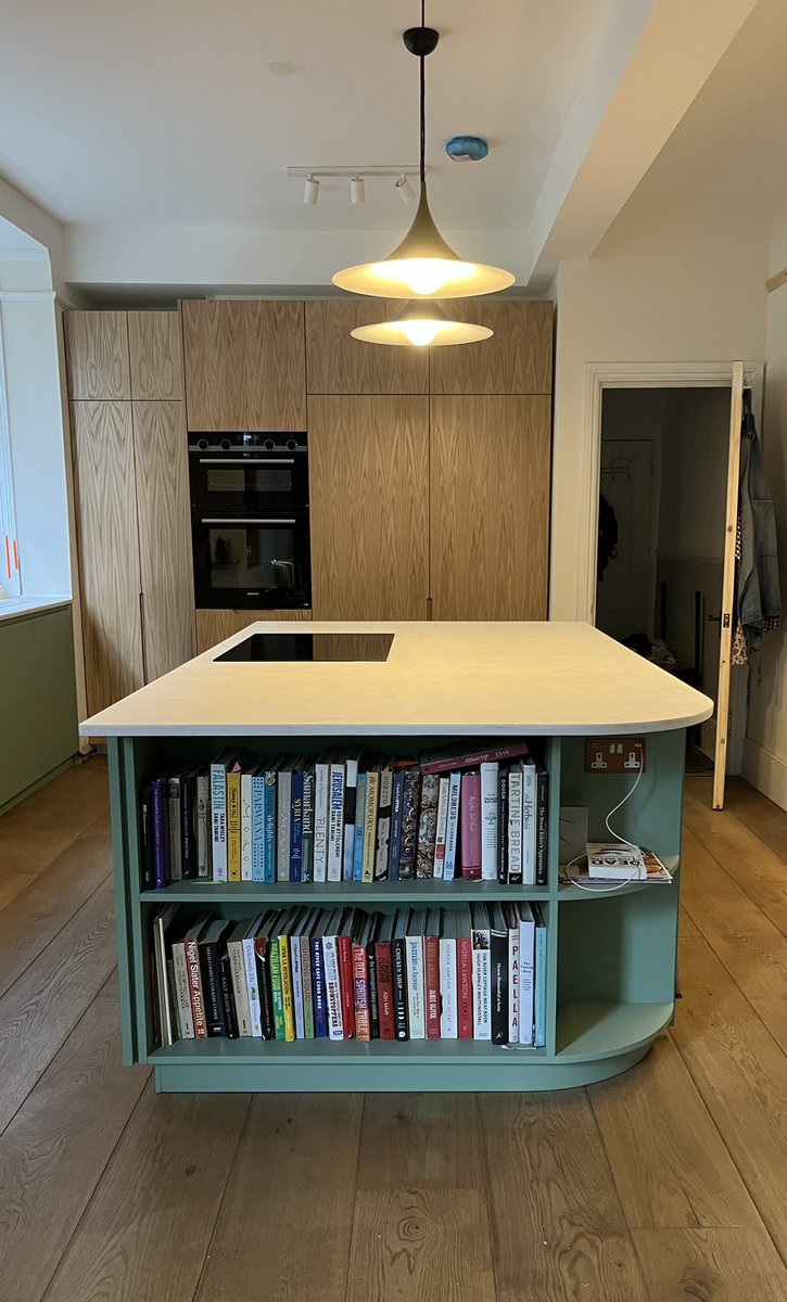 MakerTweets's tweet image. Our latest kitchen project - nearly complete.