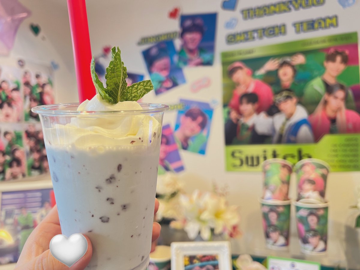 __hm525's tweet photo. Switchのイベント行けてよかった🥹🩷💚
装飾もカラフルで可愛かったし
ドリンクも最高でした🩵🤎
来月で閉店してしまうの本当に残念です…😭
ボイプラが終わってもユンジョンウを応援してくれている素敵なお店なのに…😢💙

@calmbiyori https://t.co/xvKVYLeCiU