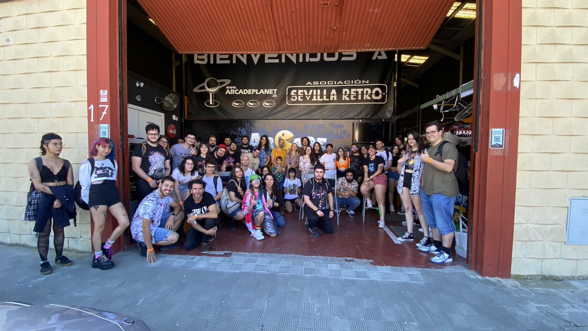 MalagaJam's tweet photo. qué bien nos lo hemos pasado en @arcade_planet 🥰🥰🥰🥰

gracias al apoyo de @devolverdigital hemos tenido una excursión chulisima. repetiremos!!! 🫡🫡🫡 https://t.co/e0WeLf3Q2K
