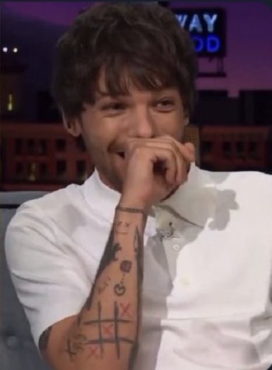 91tkitten's tweet image. smiles