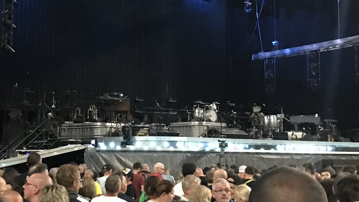 landofhop's tweet image. BRUUUUUCEEE !!!!
JE SUIS LA !!! #SpringsteenParis #SpringsteenTour2023