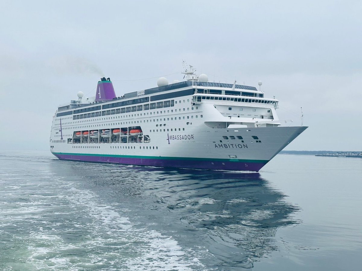 CapitalCruising tweet media