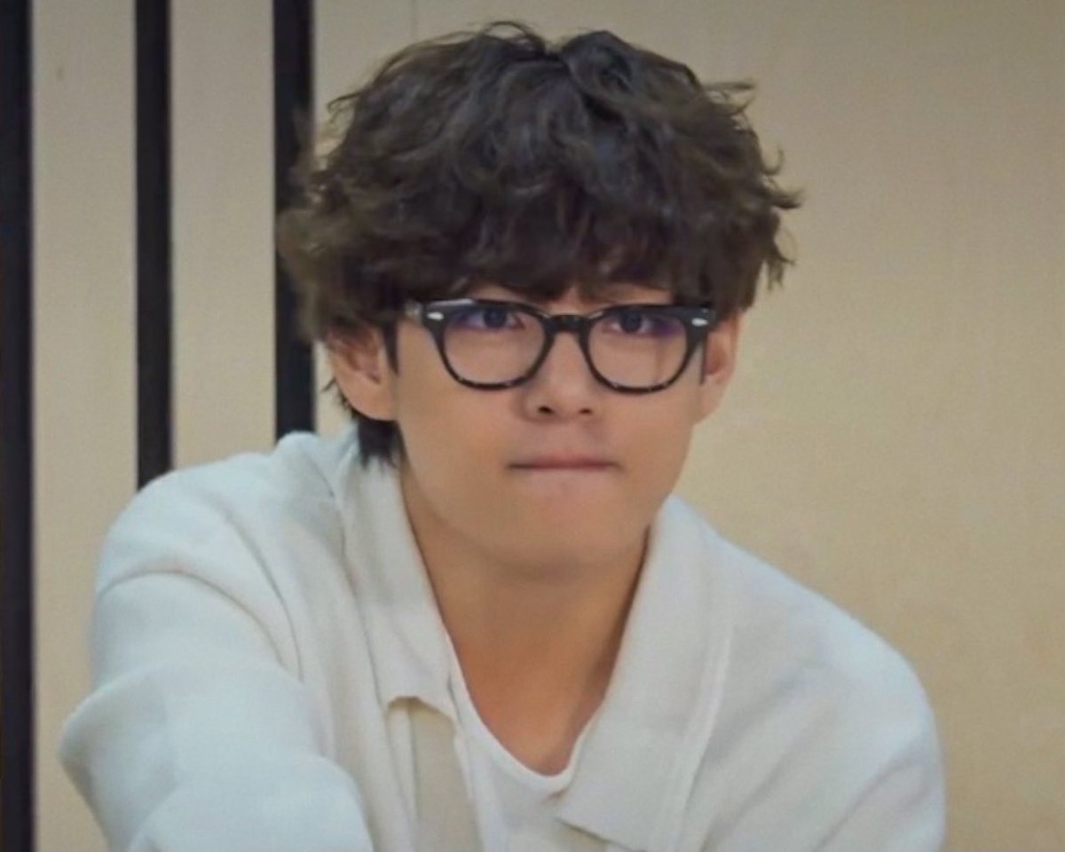 thvphotos's tweet photo. #taehyung #btsv https://t.co/hDgi3hbS1y