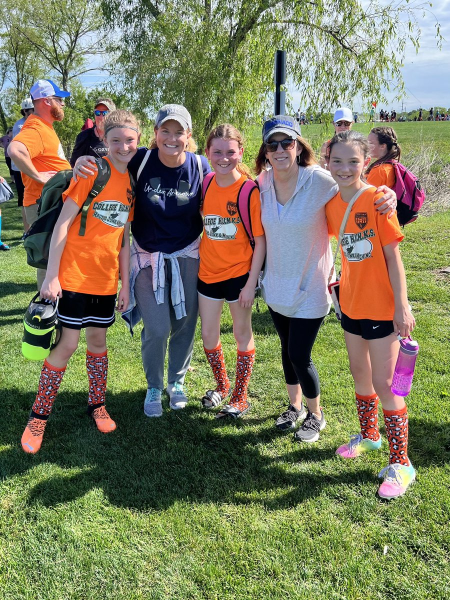 teachhumphreys's tweet photo. Ya’ll, teachers are awesome! The fifth grade teachers came to watch soccer this morning. ❤️ ⚽️ 🐆 https://t.co/Yp1yHEHrlP