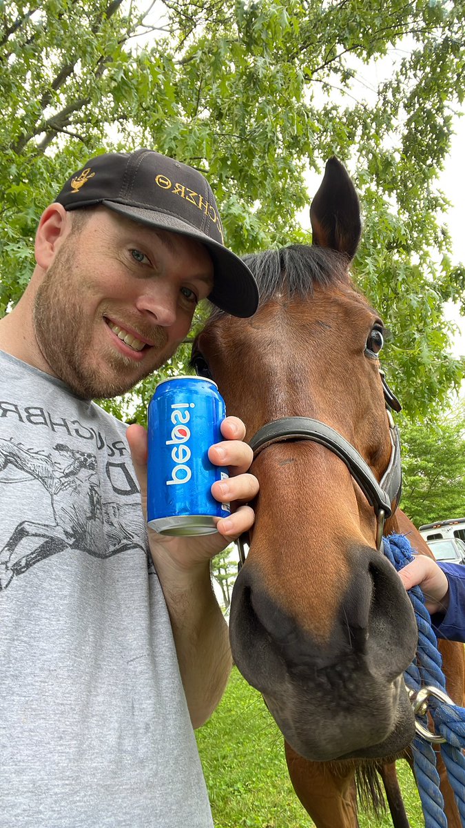 Joe_Nevills's tweet photo. @jmpaquette Currently at a horse show with Blueberry and downing a Pepsi. I don’t even like Pepsi. I just needed the caffeine. #HorseShowProblems https://t.co/qrJymWDp5u