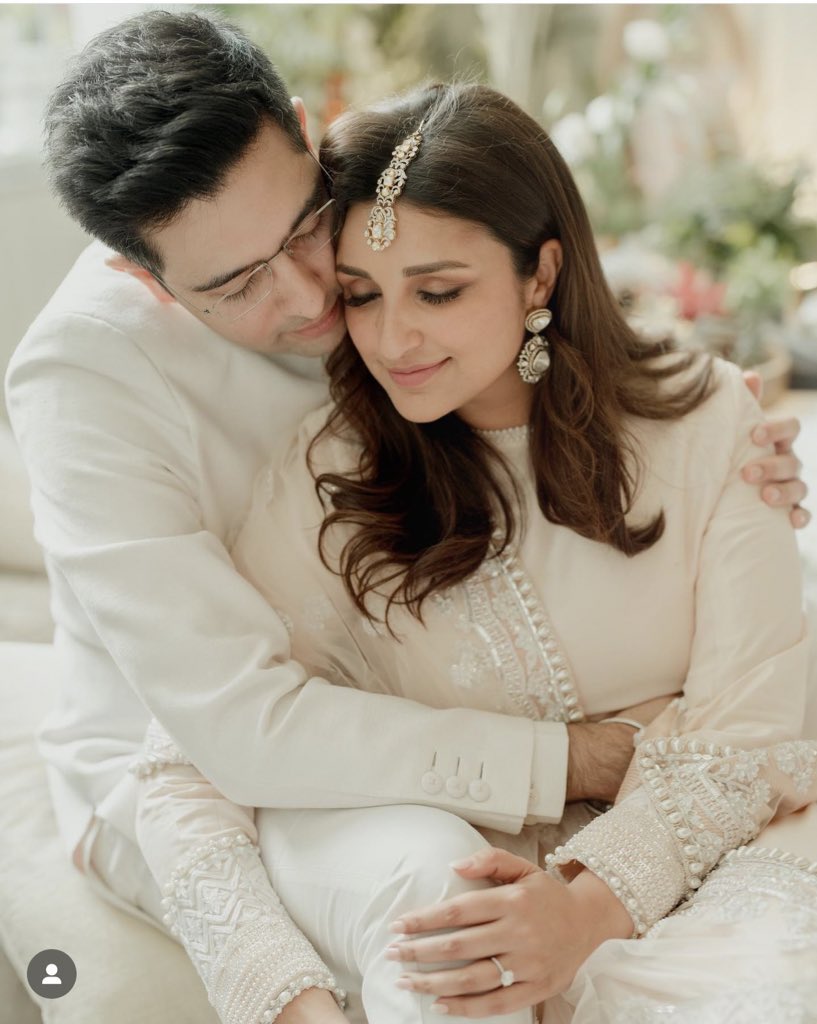 HalchalIB's tweet photo. Congratulations!
#RaghavChadha #ParineetiRaghavEngagement #parineetiraghav #ParineetiChopra https://t.co/HAPXKeNnL0