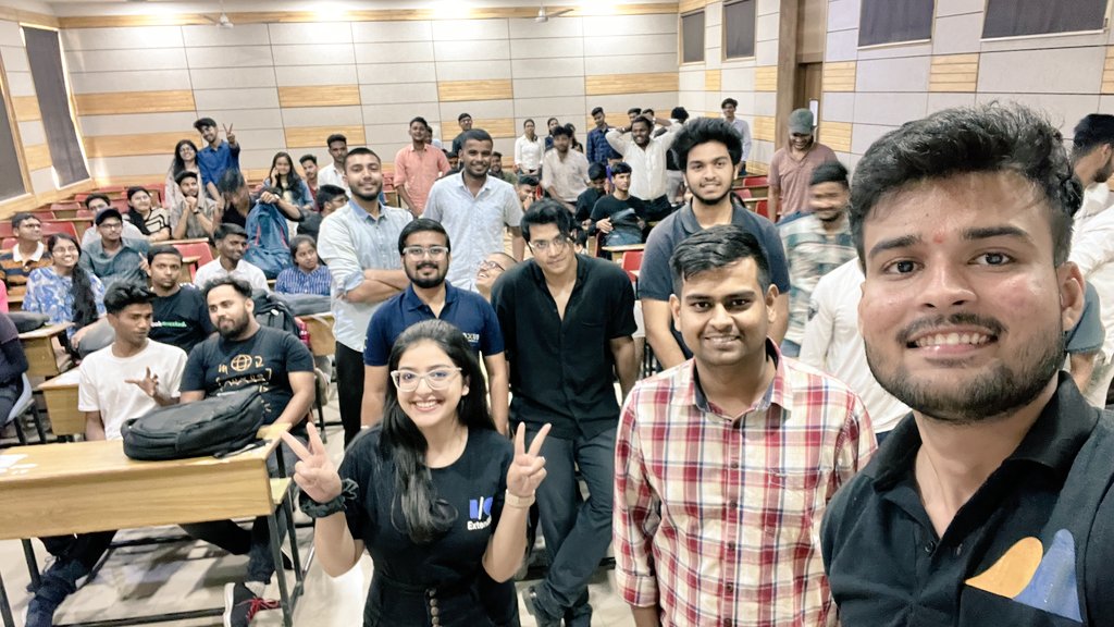 TheSuranaverse's tweet photo. Google I/O Extended at BIT Mesra 🚀

Loved interacting with the amazing audience, excited &amp; pumped to work more on recent technologies &amp; utilised their summer to the best with our #CodeCampJH 💪🔥

Big thanks to @explorash for organizing this &amp; inviting us 🫶

#Community izzz ❤️ https://t.co/ZRCVxWlb1N