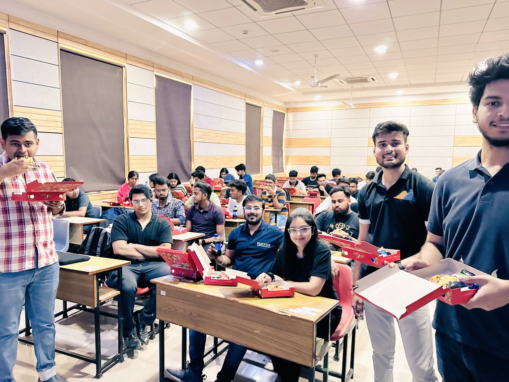 TheSuranaverse's tweet photo. Google I/O Extended at BIT Mesra 🚀

Loved interacting with the amazing audience, excited &amp; pumped to work more on recent technologies &amp; utilised their summer to the best with our #CodeCampJH 💪🔥

Big thanks to @explorash for organizing this &amp; inviting us 🫶

#Community izzz ❤️ https://t.co/ZRCVxWlb1N