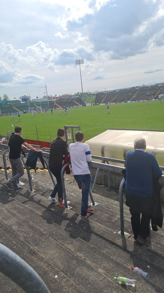 Sun is shining, Cavan are playing, what a cracking Saturday 👏 👌 🤣 #TailteannCup