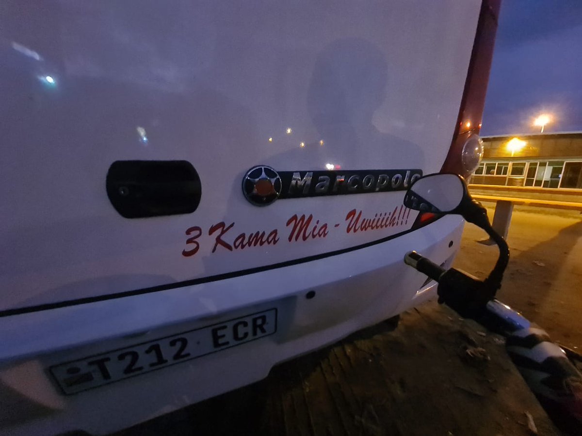 BusesNation's tweet image. Tinde 

 EBR 18:43

Mind The Nickame 😂😂😂😂