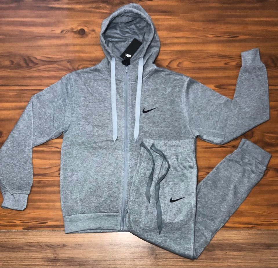 modass_md's tweet photo. 📸 @Nike | Nike não erra nunca! Conjunto de frio mídia demais! 🔥🔞🔝 https://t.co/kIA6CO1cXZ
