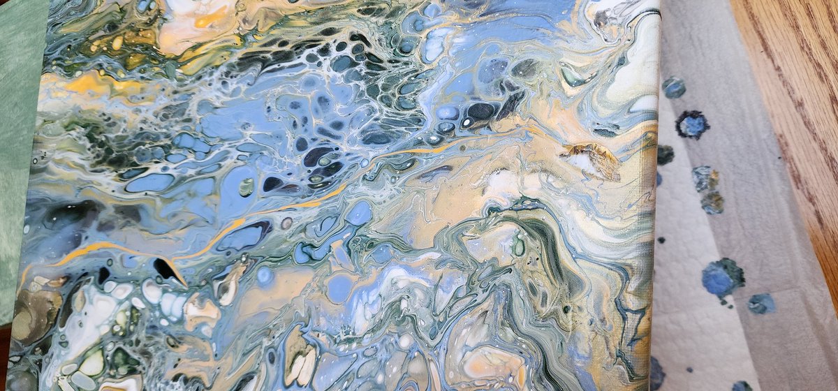 #liquidart
#acrylicpaint 
#acrylic 
#pourpainting