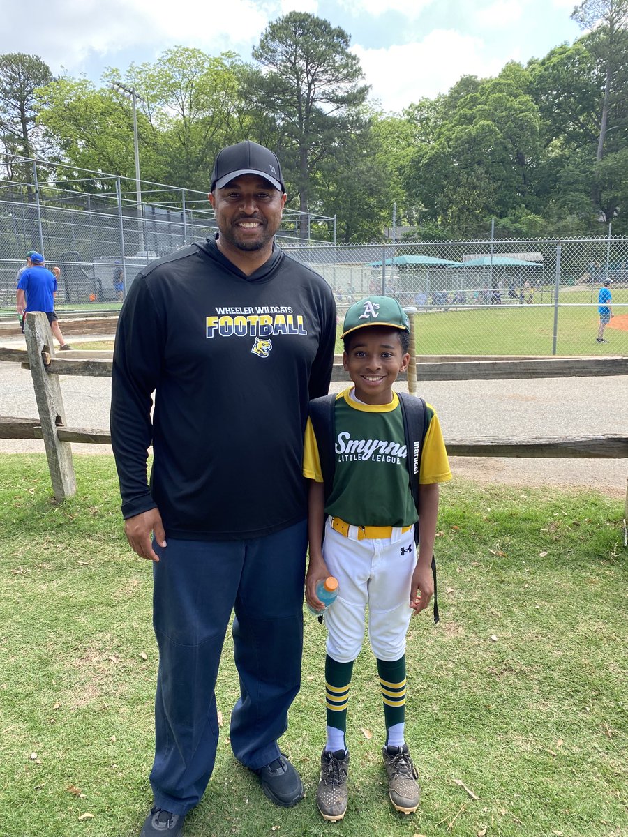 Coach_C_Beal's tweet photo. Survive and advance!!!!!!  Great 9-4 team win today. On to the semifinals on Wednesday!! #LetsGoAs https://t.co/oTqolfLiKn