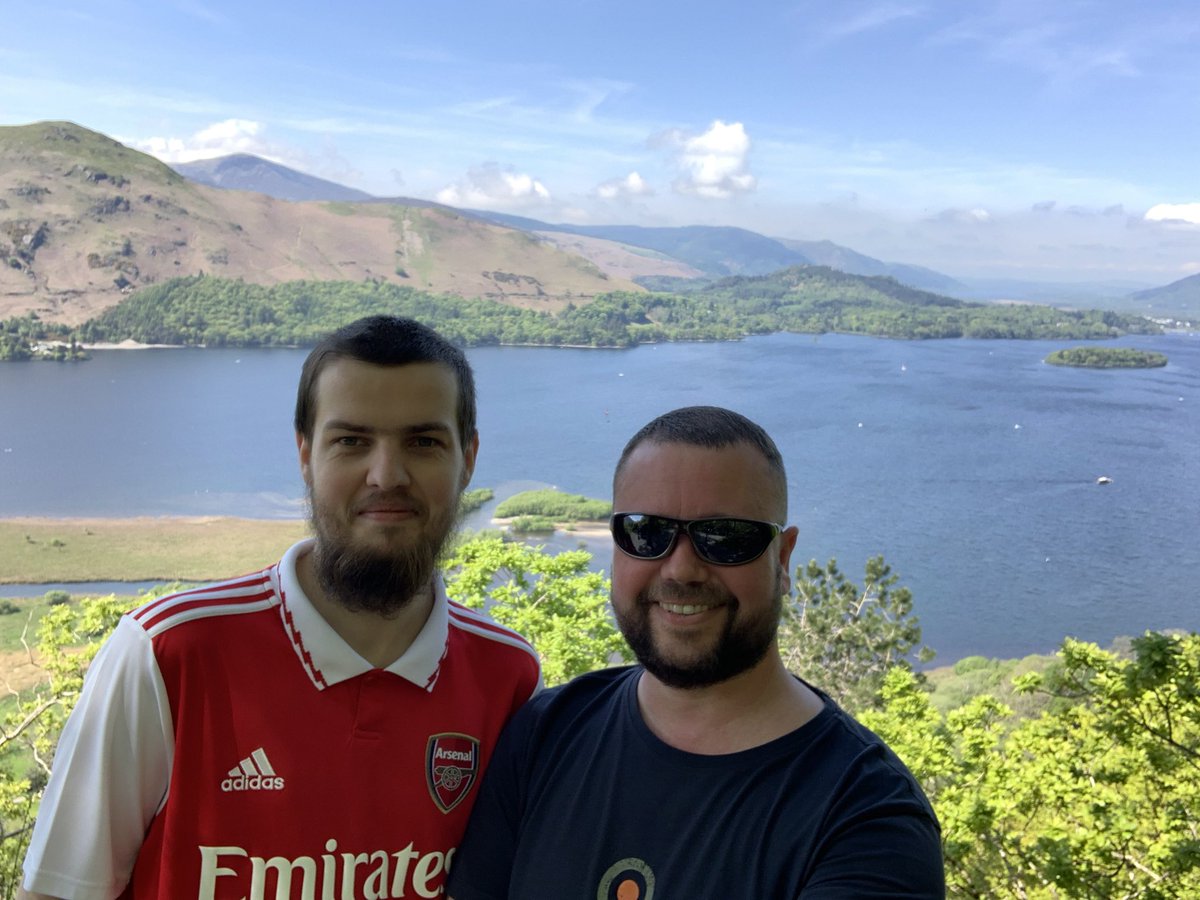 ADeadGuyUK's tweet photo. Had an awesome day with @ReplayBVAR we went to #Keswick and weather was gorgeous #LakeDistrict #SurpriseView https://t.co/OOO8N7R3jq
