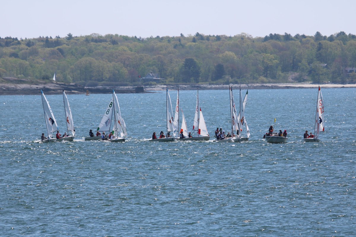 SailingCape's tweet photo. NESSA O’Day qualifier happening at SailMaine today.  CEHS in boat #4 in photos hoping to move on to next round. #hssailing #oday @ceathletics @Sail_Maine https://t.co/dpHEhToGYw