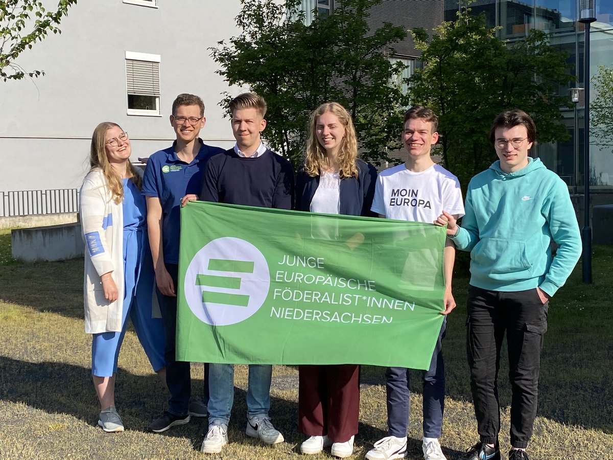 Heute sind wir zu Gast bei der Mitgliederversammlung der <a href="/JEF_Nds/">JEF Niedersachsen</a> – danke für die Einladung! 

Wir wünschen dem neugewählten Vorstand um Julica alles Gute und immer gutes Gelingen. Auf die Umsetzung gemeinsamer Projekte freuen wir uns und schätzen die Zusammenarbeit 🤗 #EurHope