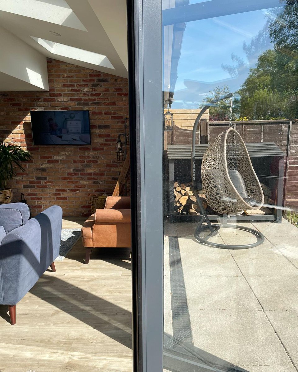 Where would you rather be on a day like this, Inside or out? 

We love Brick Slips, so it's inside but with the bi-folds open for us!
Photo: @no.18_kenilworth
#1960shouse #1960shomerenovation #1960shouserenovation #kitchendesign #eggchair #skylight #sun #kitchenextension