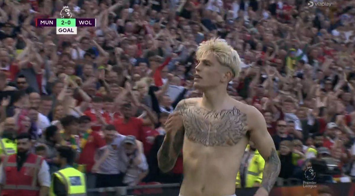 Out Of Context Football tweet media