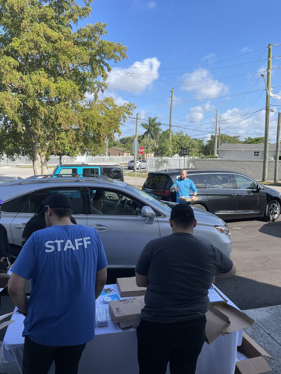 Rob Tamayo (@robtamayo2) on Twitter photo Amazing Time yesterday <a href="/ATT/">AT&T</a> Giving back to our community event. There it’s not better feeling that knowing that our gift will make a difference in others people that need it the most. #Heatwave <a href="/LifeAtATT/">Life at AT&T</a> <a href="/One_FLA/">OneFLA</a> @DilmaZ_ <a href="/eniggemann/">Enrique Niggemann</a> Amazing Time yesterday <a href="/ATT/">AT&T</a> Giving back to our community event. There it’s not better feeling that knowing that our gift will make a difference in others people that need it the most. #Heatwave <a href="/LifeAtATT/">Life at AT&T</a> <a href="/One_FLA/">OneFLA</a> @DilmaZ_ <a href="/eniggemann/">Enrique Niggemann</a>
