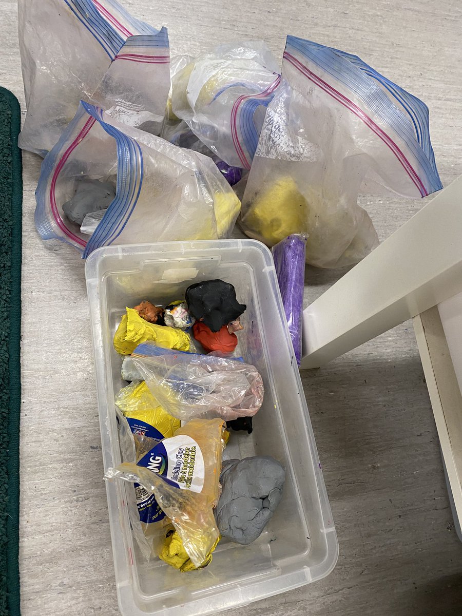 mlle_fsl's tweet photo. 🚧 Construction in progress 🚧
Soc. St. projects have begun! Gr 3s are constructing the life of a 1st colonist &amp; for Gr 4s, Medieval Times. Both will show food, water sources, clothing, transportation, housing, and a challenge faced by the people at that time. Stay tuned! #French https://t.co/p7jg7q1fXA
