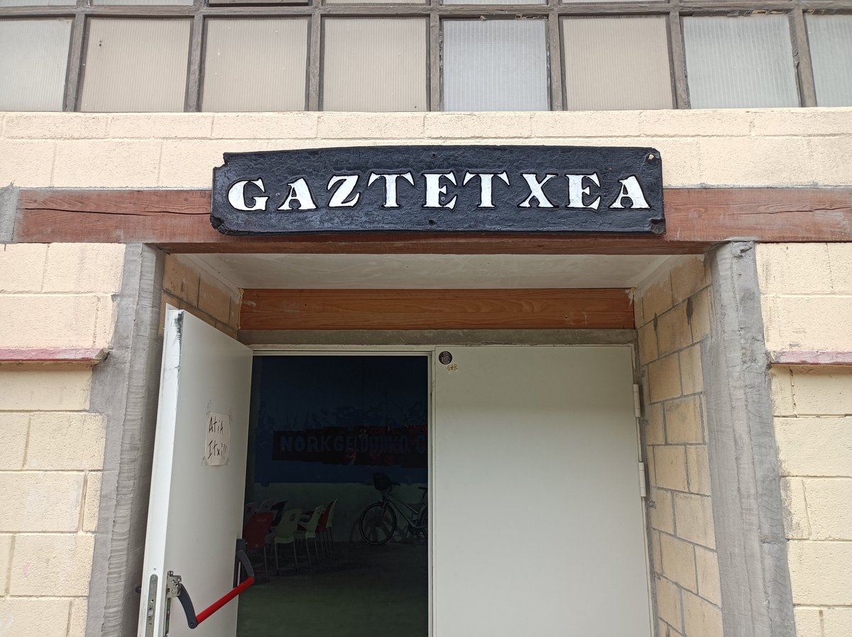 Dena prest Hiruputzu gaztetxean gaurko txapelketa herrikoirako!