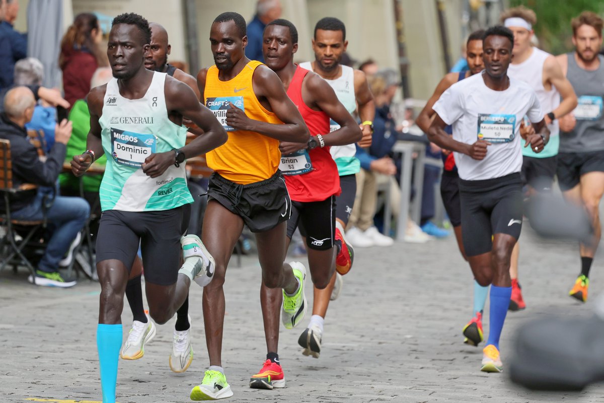 gpbern's tweet photo. Der Grand Prix 2023 ist Geschichte: Dominic Lobalu gewinnt vor Tadesse Abraham, auf Platz 3 läuft Brian Kipchumba. Herzliche Gratulation!
#gpbern #running #switzerland #10miles #gpbern2023 https://t.co/g4xL33dTOK