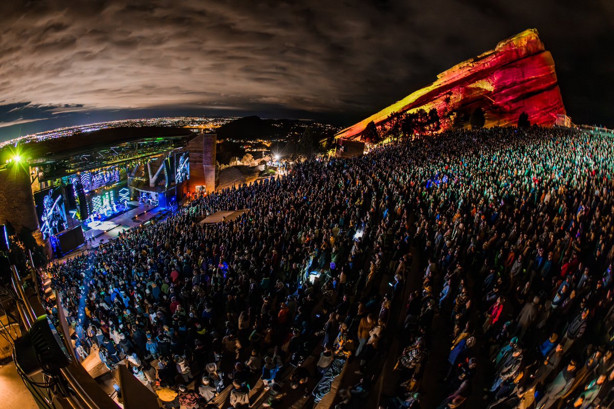 BillyStrings's tweet photo. 5.12.23 / @RedRocksCO / 📷 @JFaatz_Photo https://t.co/xlmsQdHtTC