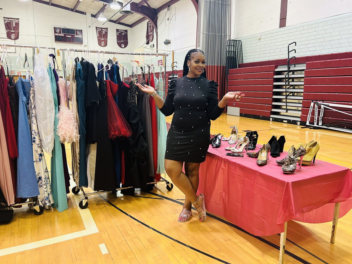 Say yes to the Dress Event! Come get your Prom Dresses🫶🏾