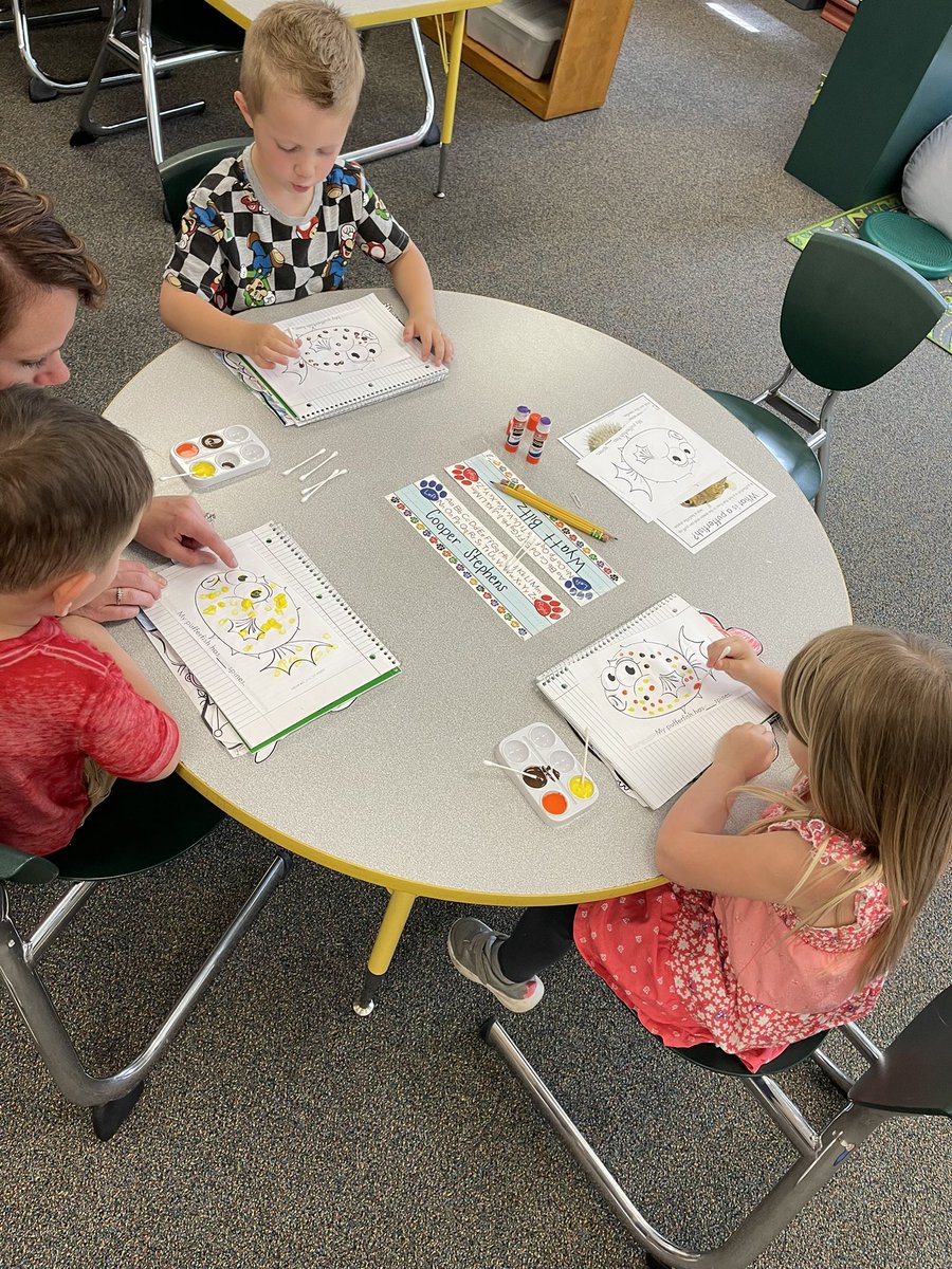 MissHanlon22's tweet photo. We learned all about ocean animals this week. Then finished off Friday with the baby shark dance. https://t.co/GX2LsLLBm4