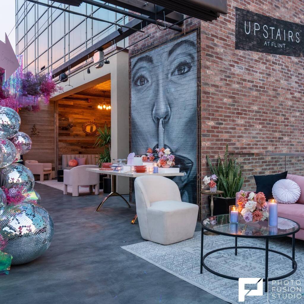 PhotoFusionAZ's tweet photo. This event had no shortage of amazing details everywhere you looked!

@evoqueaz @flintbybaltaire @upstairsatflint
Venue: FLINT by Baltaire (@flintbybaltaire)
Florals, Tablescape, Disco Features &amp; Ceiling Install: Bloom + BluePrint (@bloomandblueprint)
Lo… https://t.co/yO7AwOLekb https://t.co/UMOEP9yKuW