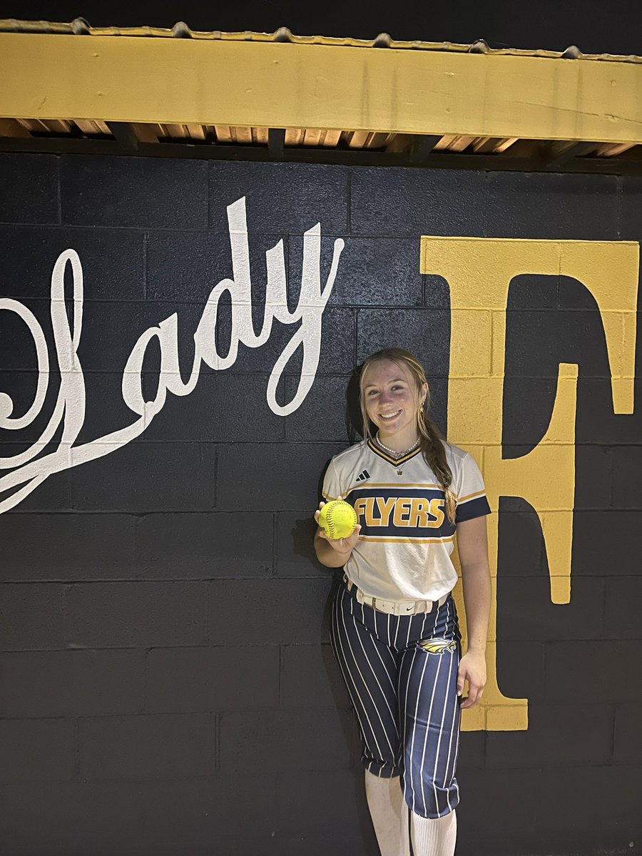 Carlie Olds tweet media