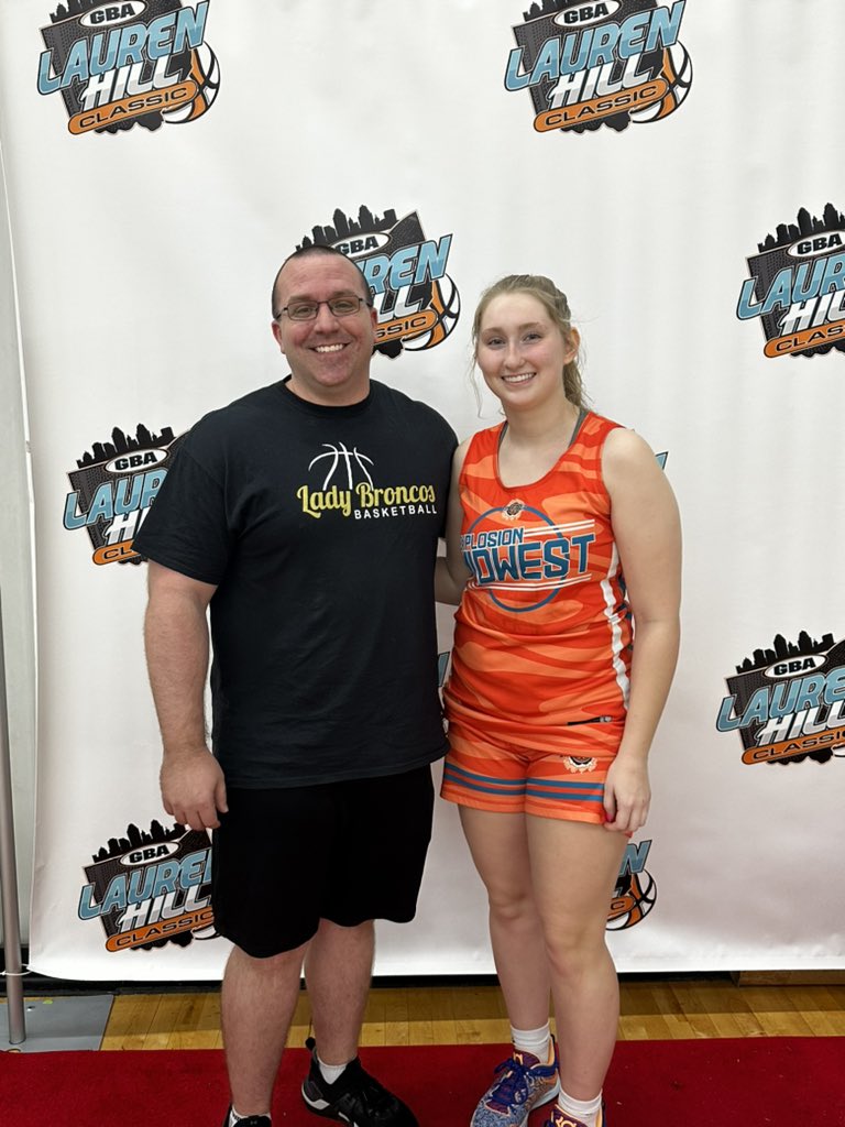 DHSBroncosGBB's tweet photo. Culture is everything. Supporting Isabelle Williams during her #gbalaurenhillsclassic tournament with #midwestexplosion.

9 points
2 rebounds 
2 steals
2 blocks
1 assist https://t.co/dMQo6rSKsh