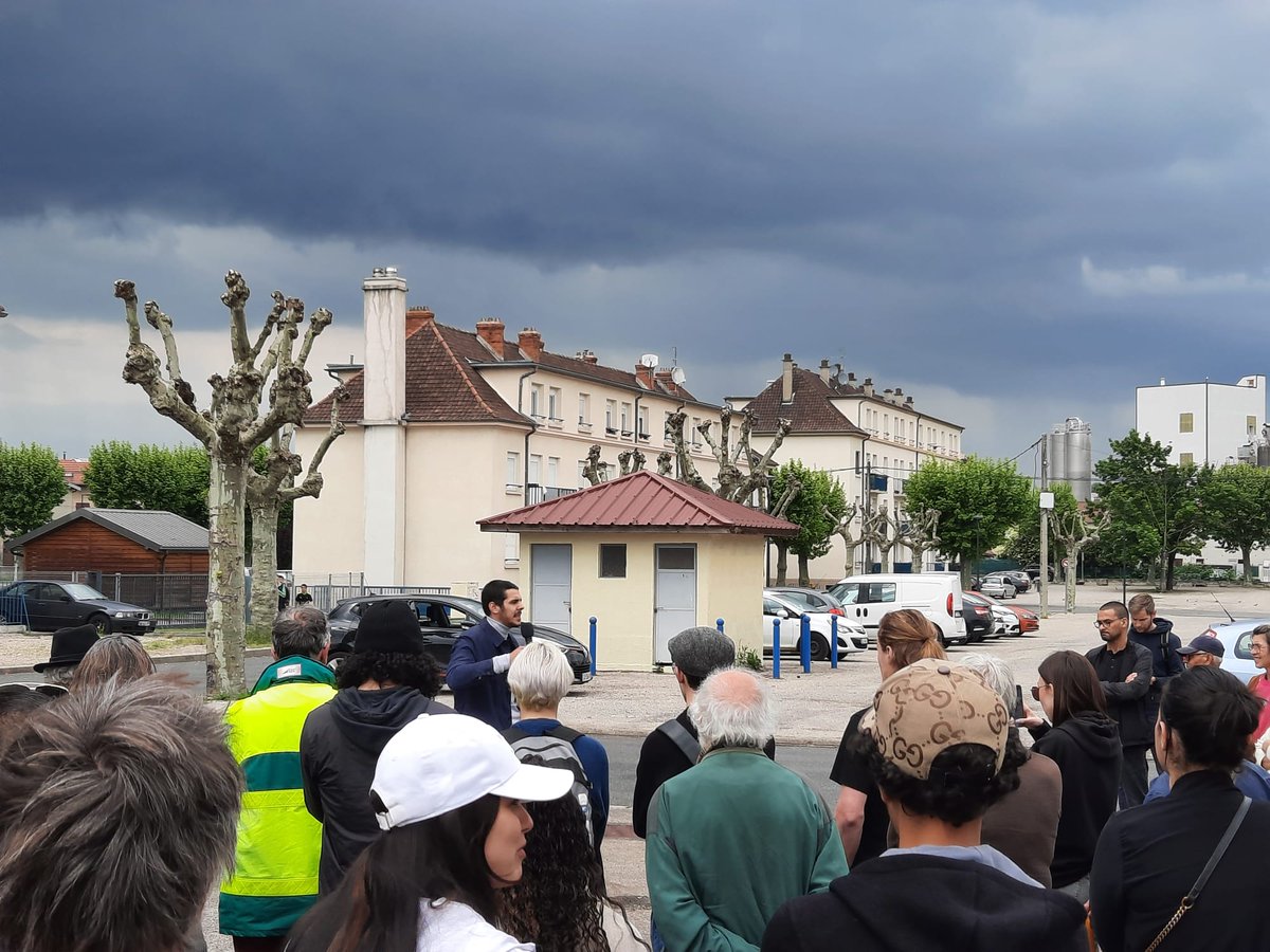 GRsudest's tweet photo. Aujourd'hui, la GR était présente à Charvieu Chavagnieux, lors d'un rassemblement contre l'extrême droite! ✊ #rassemblement #lutte #gaucherevolutionnaire https://t.co/ZZnU2HUvRj