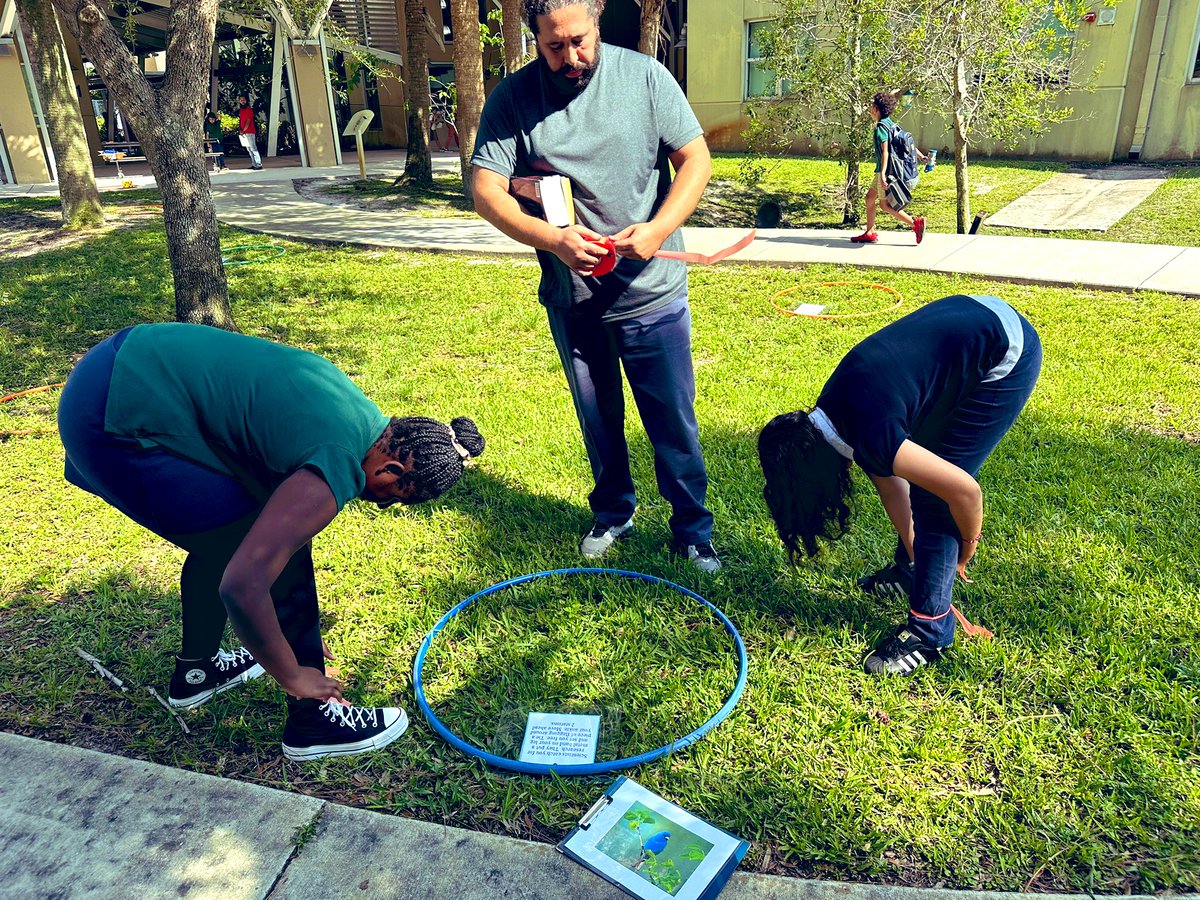 PJESCounseling's tweet photo. And @ProjectWILD’s #FlyingWILD “Great Migration Challenge” lesson was a HUGE success at helping the Team Everglades club share these many challenges with our families in a fun way during @PineJogES Spring into Summer event- even if your bird’s journey was unsuccessful! https://t.co/htNZEUwJHR