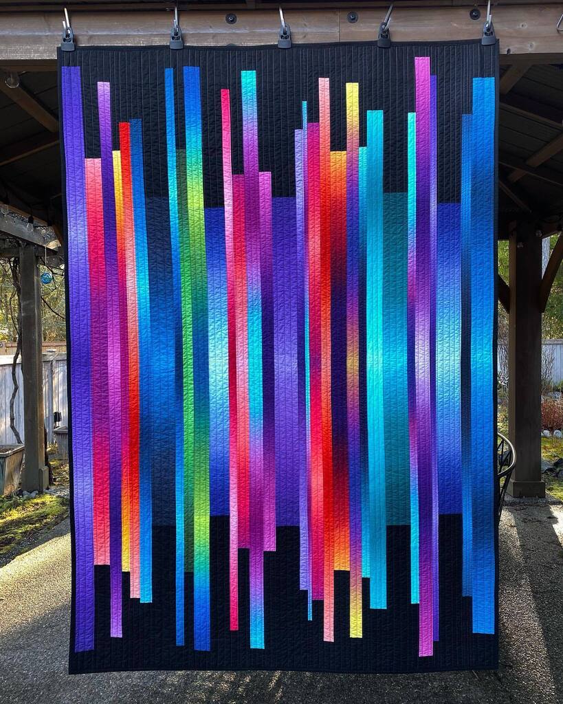 Custom wall quilt recently finished for a client based on my MIDNIGHT RAINBOW design. 48” x 72” #ramekinquilts #ombrequilt #gelatoombrefabrics #midnightrainbow #maywoodstudio #wallquilt #modernquilt #quiltsofinstagram instagr.am/p/CsMC4mir4OZ/